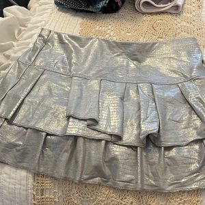 Silver ruffled Lucy in love tennis skirt.